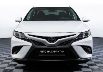 Подержанный автомобиль Toyota Camry Sedan 2020 года (2 фото)