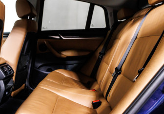 Подержанный автомобиль BMW X4 2015 года (12 фото)