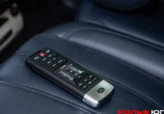 Подержанный автомобиль Land Rover Range Rover 2013 года (17 фото)