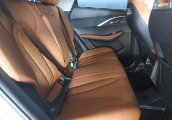 Подержанный автомобиль Omoda C5 2023 года (17 фото)