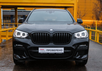 Подержанный автомобиль BMW X3 2020 года (3 фото)