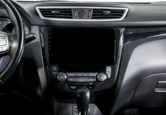 Подержанный автомобиль Nissan Qashqai 2018 года (11 фото)