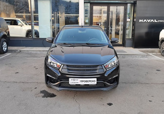 Подержанный автомобиль LADA (ВАЗ) Vesta Sedan 2017 года (2 фото)