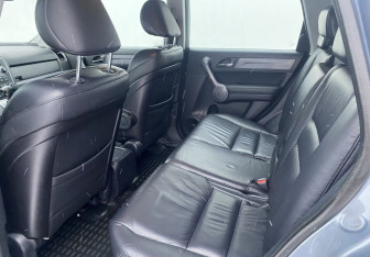 Подержанный автомобиль Honda CR-V 2008 года (10 фото)