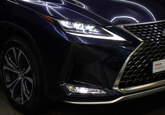 Подержанный автомобиль Lexus RX 2021 года (24 фото)