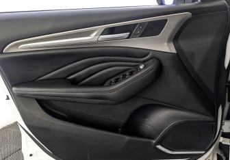 Подержанный автомобиль Haval F7 2019 года (18 фото)