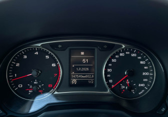 Подержанный автомобиль Audi A1 2012 года (11 фото)