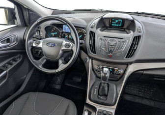 Подержанный автомобиль Ford Kuga 2016 года (29 фото)