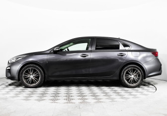 Подержанный автомобиль Kia Cerato Sedan 2018 года (3 фото)