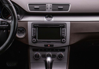 Подержанный автомобиль Volkswagen Passat Sedan 2014 года (14 фото)