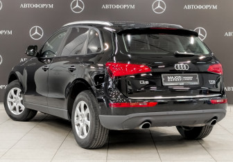 Подержанный автомобиль Audi Q5 2016 года (7 фото)