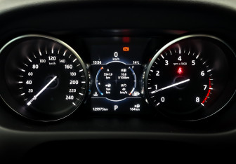 Подержанный автомобиль Land Rover Discovery Sport 2018 года (13 фото)