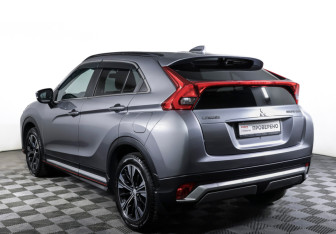 Подержанный автомобиль Mitsubishi Eclipse Cross 2019 года (7 фото)