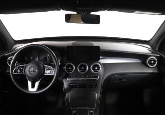 Подержанный автомобиль Mercedes-Benz GLC Coupe 2021 года (12 фото)