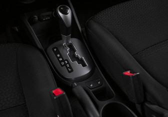 Подержанный автомобиль Kia Rio Hatchback 2014 года (18 фото)