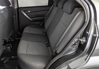 Подержанный автомобиль Ravon Nexia R3 2017 года (18 фото)