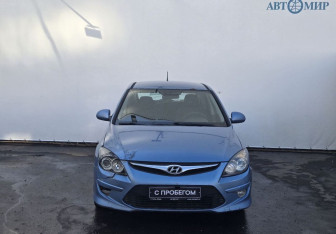 Подержанный автомобиль Hyundai i30 Hatchback 2011 года (2 фото)