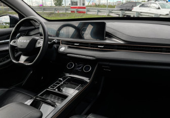 Подержанный автомобиль Exeed LX 2023 года (9 фото)
