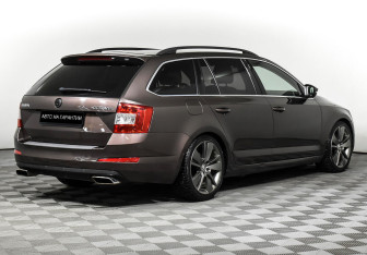 Подержанный автомобиль Skoda Octavia Wagon 2014 года (5 фото)