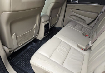 Подержанный автомобиль Jeep Grand Cherokee 2014 года (10 фото)