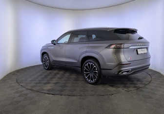 Подержанный автомобиль Jaecoo J8 2024 года (7 фото)