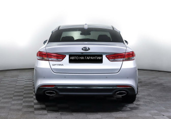 Подержанный автомобиль Kia Optima Sedan 2016 года (6 фото)
