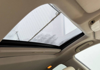 Подержанный автомобиль Infiniti QX70 2013 года (12 фото)