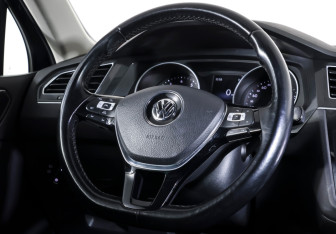 Подержанный автомобиль Volkswagen Tiguan 2017 года (15 фото)