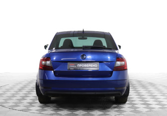 Подержанный автомобиль Skoda Octavia Liftback 2020 года (6 фото)