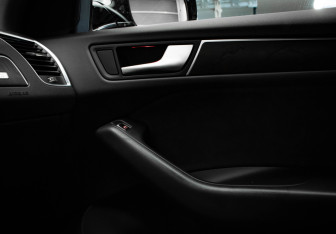 Подержанный автомобиль Audi Q5 2015 года (22 фото)