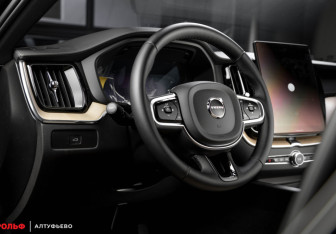 Новый Volvo XC60 2025 (15 фото)