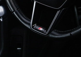 Подержанный автомобиль Audi A7 2018 года (13 фото)