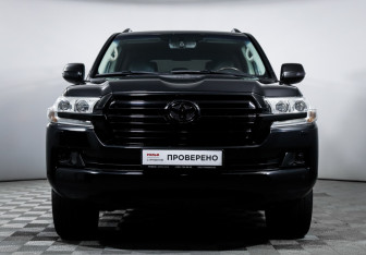 Подержанный автомобиль Toyota Land Cruiser Suv 2016 года (2 фото)