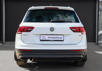 Подержанный автомобиль Volkswagen Tiguan 2017 года (5 фото)