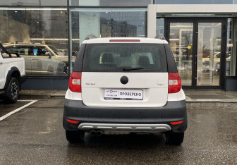 Подержанный автомобиль Skoda Yeti 2013 года (6 фото)
