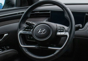 Подержанный автомобиль Hyundai Tucson 2024 года (15 фото)