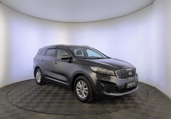 Подержанный автомобиль Kia Sorento 2019 года (3 фото)