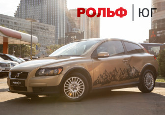 Подержанный автомобиль Volvo C30 2007 года (1 фото)
