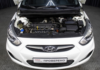 Подержанный автомобиль Hyundai Solaris Sedan 2011 года (9 фото)