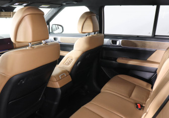 Подержанный автомобиль Hyundai Santa Fe 2024 года (12 фото)