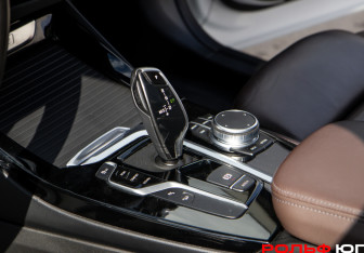 Подержанный автомобиль BMW X3 2020 года (13 фото)