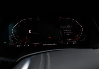 Подержанный автомобиль BMW X7 2020 года (10 фото)