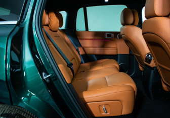 Подержанный автомобиль LiXiang L6 2024 года (10 фото)