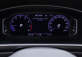 Подержанный автомобиль Volkswagen Tiguan 2021 года (12 фото)