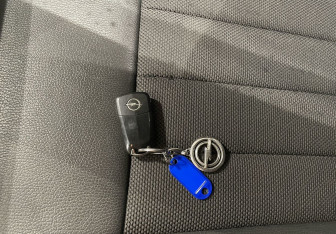 Подержанный автомобиль Opel Vectra Sedan 2007 года (16 фото)