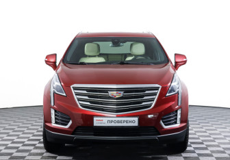Подержанный автомобиль Cadillac XT5 2017 года (2 фото)