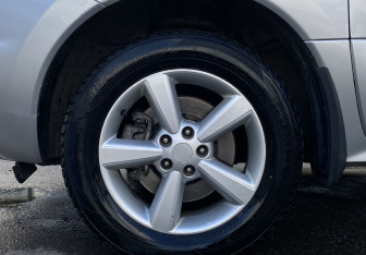 Подержанный автомобиль Renault Koleos 2012 года (9 фото)