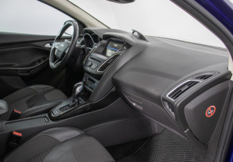 Подержанный автомобиль Ford Focus Hatchback 2016 года (9 фото)
