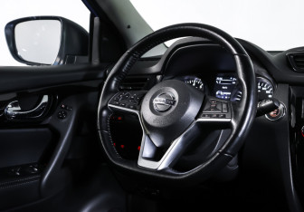 Подержанный автомобиль Nissan Qashqai 2020 года (13 фото)