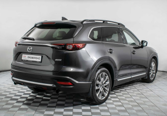 Подержанный автомобиль Mazda CX-9 2018 года (5 фото)